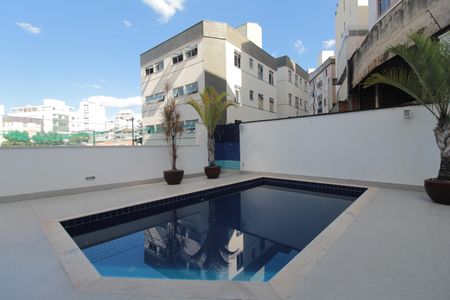Apartamento à venda com 241m², 3 quartos e 2 vagasPiscina