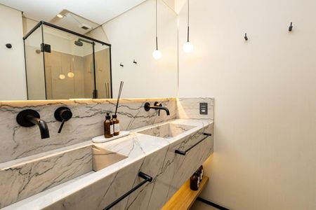 Studio à venda com 31m², 1 quarto e 1 vaga Studio à venda com 31m², 1 quarto e 1 vagaBanheiro