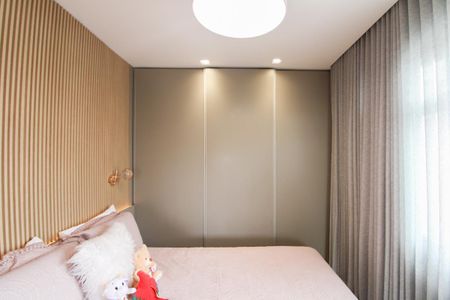 Apartamento à venda com 210m², 4 quartos e 2 vagas Apartamento à venda com 210m², 4 quartos e 2 vagasSuíte 1