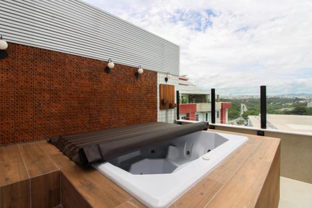 Apartamento à venda com 210m², 4 quartos e 2 vagas Apartamento à venda com 210m², 4 quartos e 2 vagasCobertura