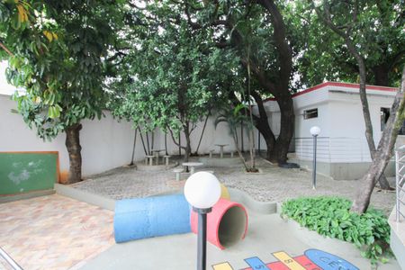 Apartamento à venda com 210m², 4 quartos e 2 vagas Apartamento à venda com 210m², 4 quartos e 2 vagasÁrea comum - Playground