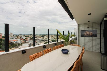 Apartamento à venda com 210m², 4 quartos e 2 vagas Apartamento à venda com 210m², 4 quartos e 2 vagasCobertura