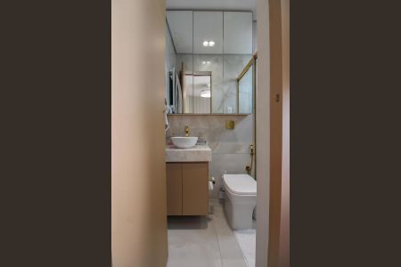 Apartamento à venda com 210m², 4 quartos e 2 vagas Apartamento à venda com 210m², 4 quartos e 2 vagasBanheiro da Suíte 3