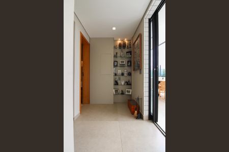 Apartamento à venda com 210m², 4 quartos e 2 vagas Apartamento à venda com 210m², 4 quartos e 2 vagasCorredor