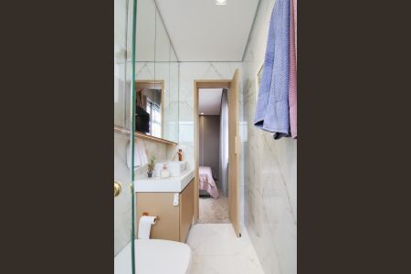 Apartamento à venda com 210m², 4 quartos e 2 vagas Apartamento à venda com 210m², 4 quartos e 2 vagasBanheiro da Suíte 1