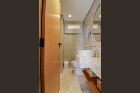 Apartamento à venda com 210m², 4 quartos e 2 vagas Apartamento à venda com 210m², 4 quartos e 2 vagasLavabo