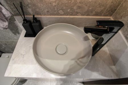 Apartamento à venda com 210m², 4 quartos e 2 vagas Apartamento à venda com 210m², 4 quartos e 2 vagasBanheiro Social