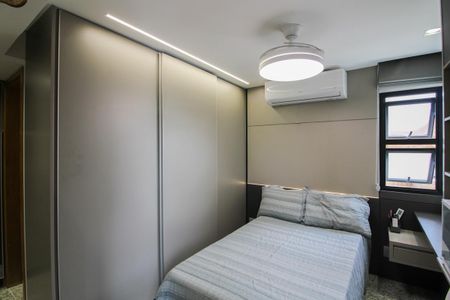 Apartamento à venda com 210m², 4 quartos e 2 vagas Apartamento à venda com 210m², 4 quartos e 2 vagasSuíte 2