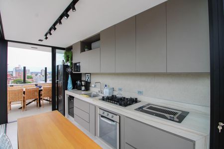 Apartamento à venda com 210m², 4 quartos e 2 vagas Apartamento à venda com 210m², 4 quartos e 2 vagasCobertura