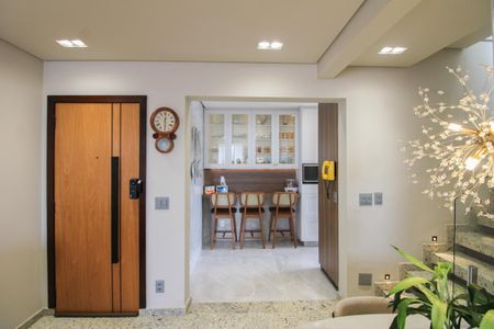 Apartamento à venda com 210m², 4 quartos e 2 vagas Apartamento à venda com 210m², 4 quartos e 2 vagasCozinha