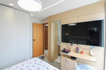 Apartamento à venda com 210m², 4 quartos e 2 vagas Apartamento à venda com 210m², 4 quartos e 2 vagasSuíte 3
