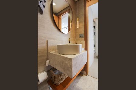 Apartamento à venda com 210m², 4 quartos e 2 vagas Apartamento à venda com 210m², 4 quartos e 2 vagasLavabo