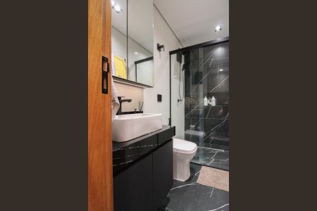 Apartamento à venda com 210m², 4 quartos e 2 vagas Apartamento à venda com 210m², 4 quartos e 2 vagasBanheiro da Suíte 2