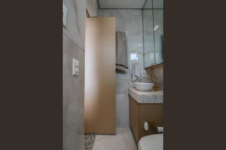 Apartamento à venda com 210m², 4 quartos e 2 vagas Apartamento à venda com 210m², 4 quartos e 2 vagasBanheiro da Suíte 3