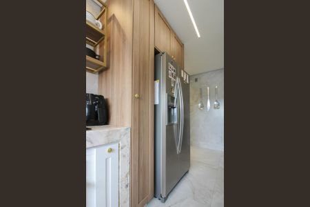 Apartamento à venda com 210m², 4 quartos e 2 vagas Apartamento à venda com 210m², 4 quartos e 2 vagasCozinha