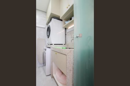 Apartamento à venda com 210m², 4 quartos e 2 vagas Apartamento à venda com 210m², 4 quartos e 2 vagasÁrea de Serviço