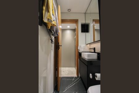 Apartamento à venda com 210m², 4 quartos e 2 vagas Apartamento à venda com 210m², 4 quartos e 2 vagasBanheiro da Suíte 2