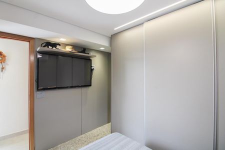 Apartamento à venda com 210m², 4 quartos e 2 vagas Apartamento à venda com 210m², 4 quartos e 2 vagasSuíte 2