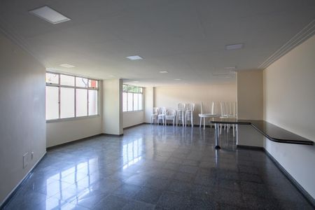 Apartamento à venda com 210m², 4 quartos e 2 vagas Apartamento à venda com 210m², 4 quartos e 2 vagasÁrea comum - Salão de festas