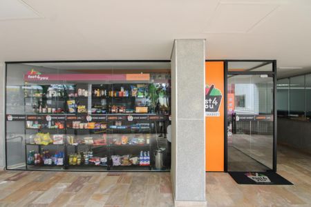 Apartamento à venda com 210m², 4 quartos e 2 vagas Apartamento à venda com 210m², 4 quartos e 2 vagasÁrea comum - Mercado