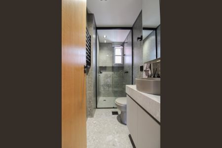 Apartamento à venda com 210m², 4 quartos e 2 vagas Apartamento à venda com 210m², 4 quartos e 2 vagasBanheiro Social