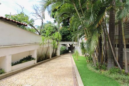 Apartamento à venda com 210m², 4 quartos e 2 vagas Apartamento à venda com 210m², 4 quartos e 2 vagasÁrea comum - Entrada para Espaço Gourmet