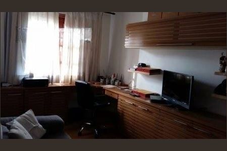 Casa de condomínio à venda com 350m², 4 quartos e 4 vagas