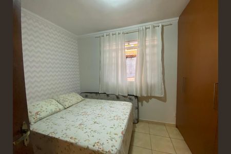 Casa à venda com 117m², 2 quartos e 2 vagas