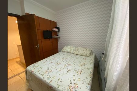 Casa à venda com 117m², 2 quartos e 2 vagas