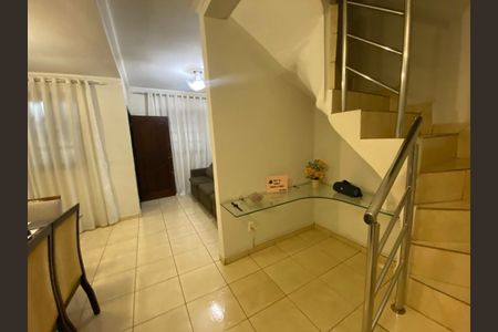 Casa à venda com 117m², 2 quartos e 2 vagas