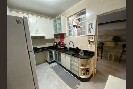 Casa à venda com 117m², 2 quartos e 2 vagas