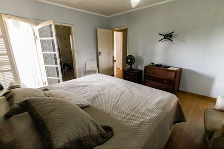 Casa à venda com 227m², 3 quartos e 4 vagasSuíte 1