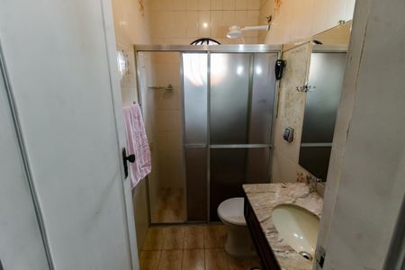 Casa à venda com 227m², 3 quartos e 4 vagasBanheiro da Suíte 2