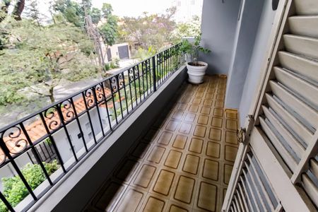 Casa à venda com 227m², 3 quartos e 4 vagasVaranda - Suíte 1