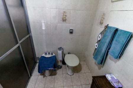 Casa à venda com 227m², 3 quartos e 4 vagasBanheiro da Suíte 1