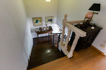 Casa à venda com 227m², 3 quartos e 4 vagasEscadas