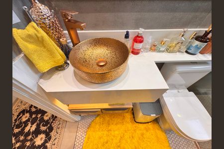 Apartamento à venda com 65m², 2 quartos e 2 vagasBanheiro