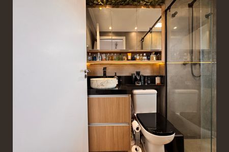 Apartamento à venda com 65m², 2 quartos e 2 vagasBanheiro da Suíte