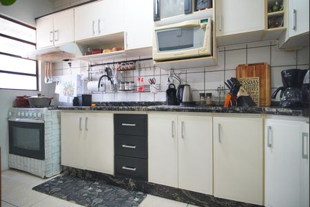 Apartamento à venda com 69m², 2 quartos e 1 vagaCozinha