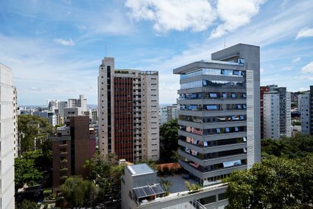 Apartamento à venda com 320m², 4 quartos e 2 vagas Apartamento à venda com 320m², 4 quartos e 2 vagasVista do Quarto 4