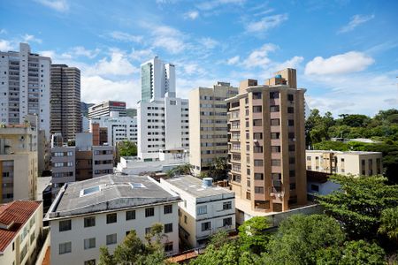 Apartamento à venda com 320m², 4 quartos e 2 vagas Apartamento à venda com 320m², 4 quartos e 2 vagasVista da Varanda