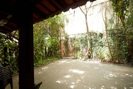 Apartamento à venda com 320m², 4 quartos e 2 vagas Apartamento à venda com 320m², 4 quartos e 2 vagasÁrea comum