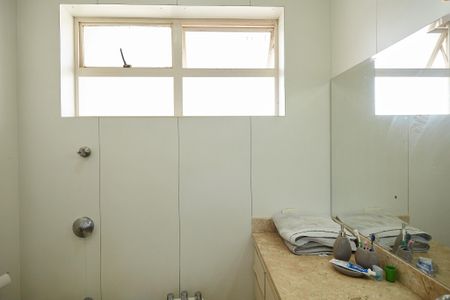 Apartamento à venda com 320m², 4 quartos e 2 vagas Apartamento à venda com 320m², 4 quartos e 2 vagasBanheiro