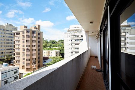Apartamento à venda com 320m², 4 quartos e 2 vagas Apartamento à venda com 320m², 4 quartos e 2 vagasvaranda do Hall