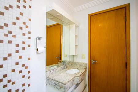 Apartamento à venda com 152m², 3 quartos e 2 vagas Apartamento à venda com 152m², 3 quartos e 2 vagasBanheiro do quarto 1