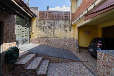 Casa à venda com 200m², 2 quartos e 3 vagas Casa à venda com 200m², 2 quartos e 3 vagasGaragem