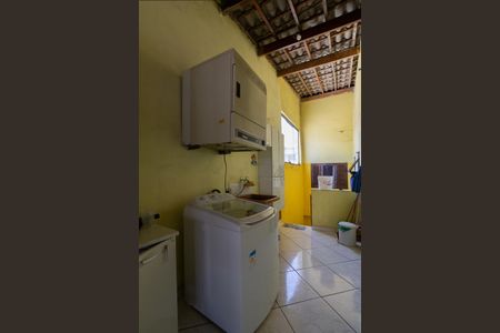 Casa à venda com 200m², 2 quartos e 3 vagas Casa à venda com 200m², 2 quartos e 3 vagasÁrea de Serviço