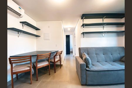 Apartamento à venda com 44m², 2 quartos e 1 vaga Apartamento à venda com 44m², 2 quartos e 1 vagaSala