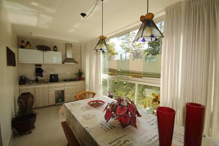 Apartamento à venda com 106m², 4 quartos e 2 vagasvaranda