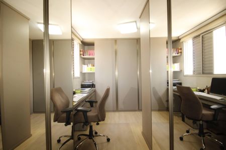 Apartamento à venda com 106m², 4 quartos e 2 vagasquarto 4